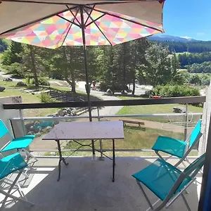 https://un-air-de-bretagne-a-la-montagne-studio-avec-balcon.hotels-rhonealpes.com